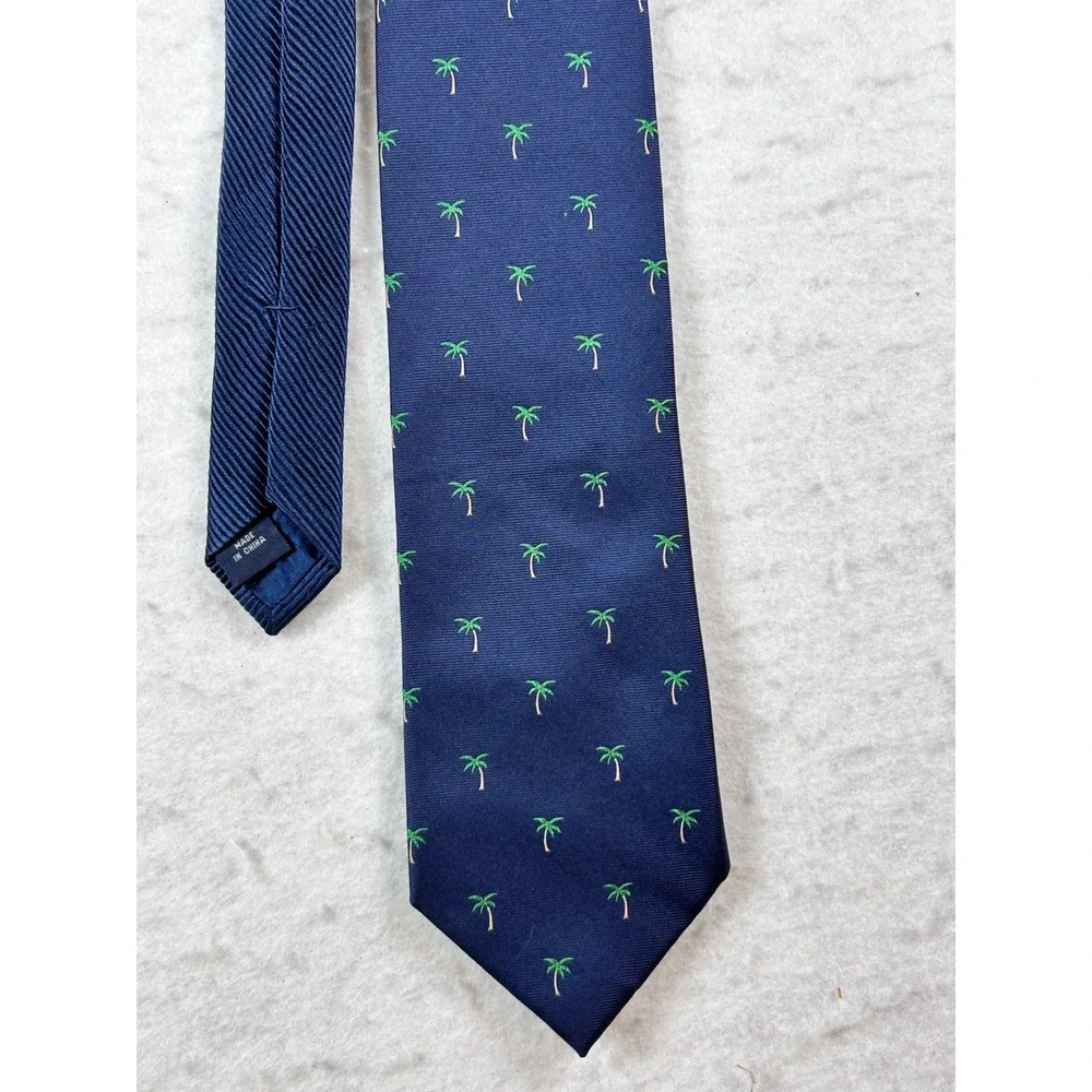 Tommy Hilfiger Mens Navy Blue Silk Palm Tree Tropical Necktie RN121148